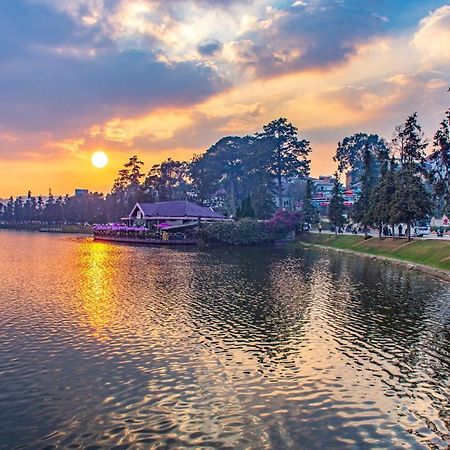 Victorian Hotel Dalat Екстер'єр фото