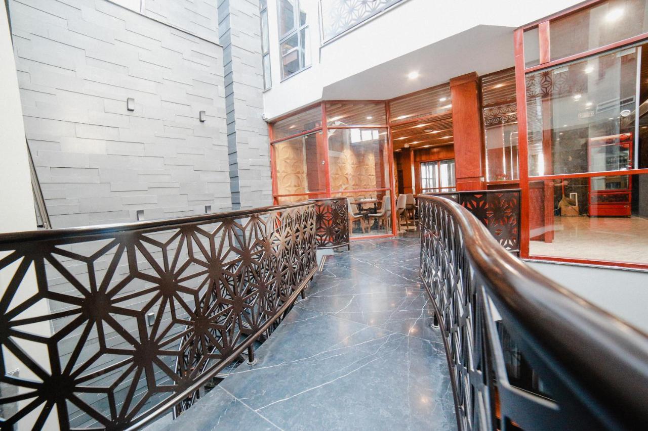 Victorian Hotel Dalat Екстер'єр фото