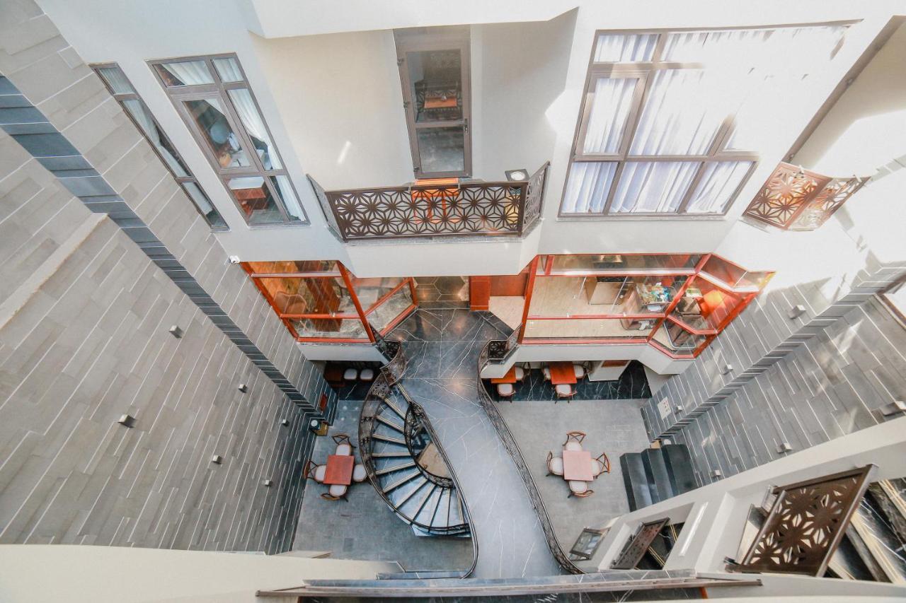 Victorian Hotel Dalat Екстер'єр фото